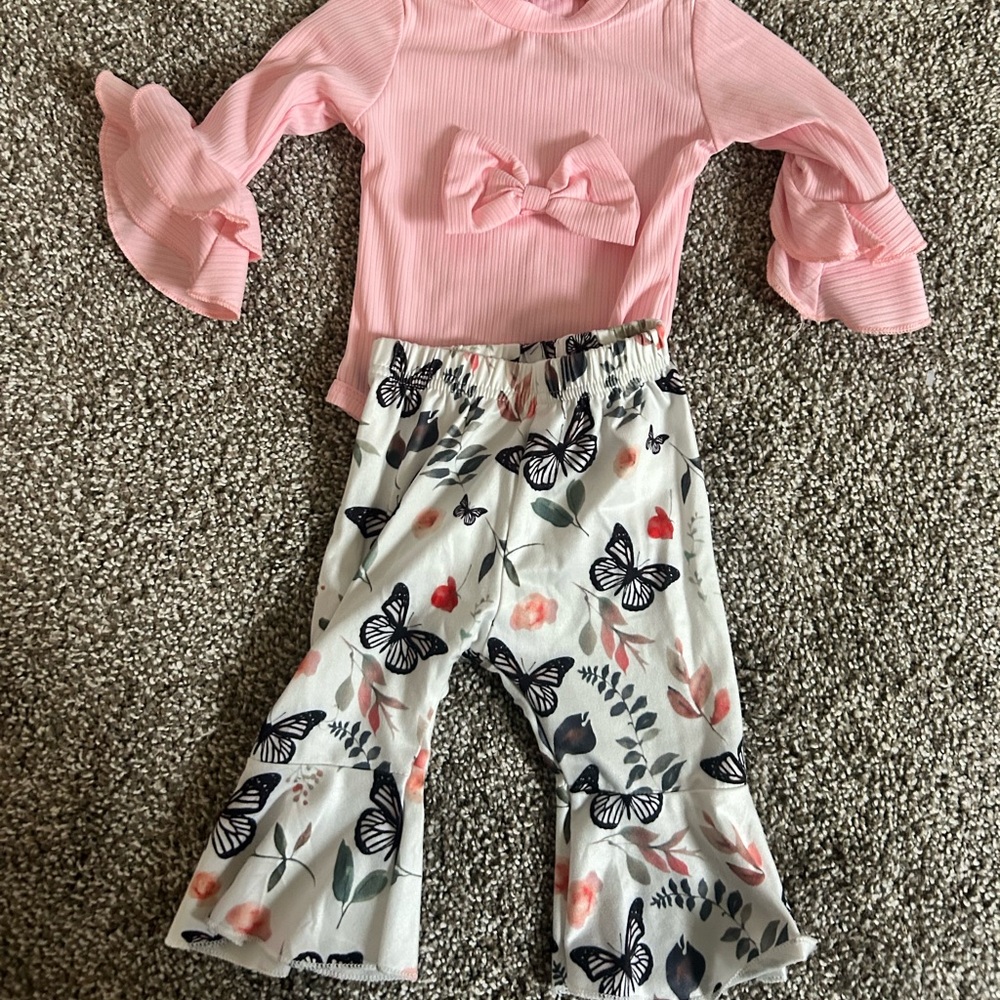 SHEIN Pink and White Kids Matching Set